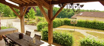 Estate in Roussines near Golf de la Prèze