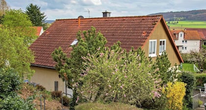 Cozy 4-Bed Homberg Retreat