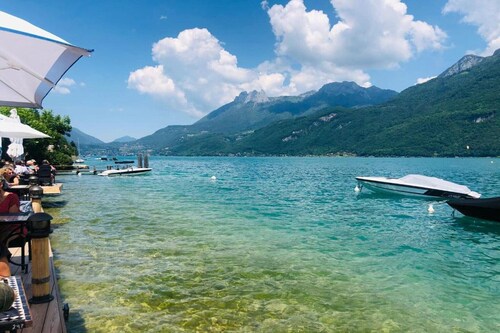 Spacious Ski Chalet w/ Pool