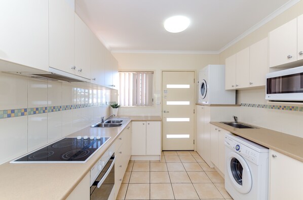 公寓, 2 间卧室 | 私人厨房 | 冰箱、微波炉、烤箱、炉灶