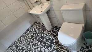 أحواض استحمام وحجيرات دش منفصلة، حوض استحمام عميق