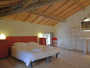 7 habitaciones y wifi