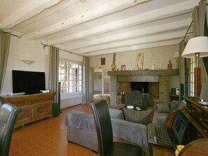 TV, fireplace, DVD player, stereo