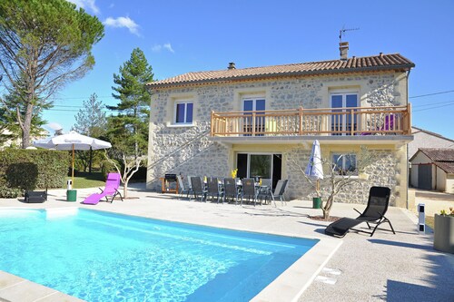 Luxusvilla mit privatem Pool
