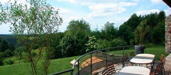 Large Home with Sauna, Ovifat