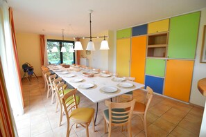 Dining - Scenic Villa near Lake View (Robertville)