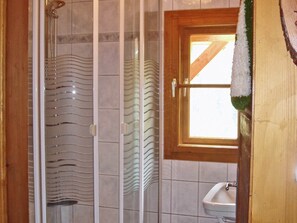 Shower, towels - Chalet in Kolbnitz near Ski Slopes (Kolbnitz-Teuchl)