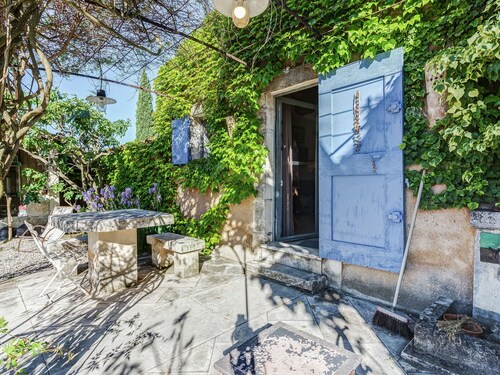 Gîte à Oppède au milieu des vignes