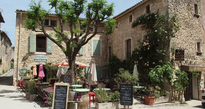 GĂźte Ă OppĂšde au milieu des vignes