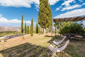 Outdoor dining - Belvilla by OYO Macetona - Suite (Celle sul Rigo)