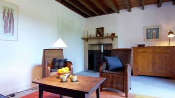 TV, DVD player, table tennis