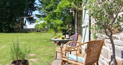 Charming Cottage in Ladignac-le-Long with Garden
