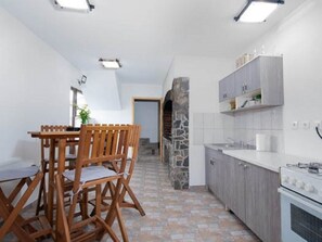 Kühlschrank, Ofen, Herdplatte, Geschirrspüler