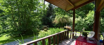 Forest Cottage with Ponds