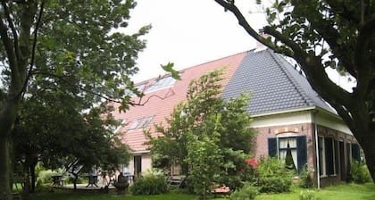 Authentisches Bauernhaus in Pingjum mit Whirlpool
