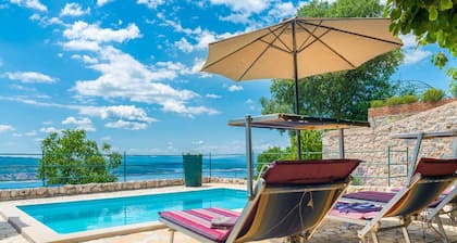 Apartment in Crikvenica with Scenic Terrace