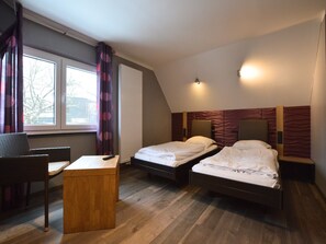 6 bedrooms, WiFi