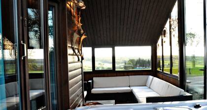 Chalet in Durbuy with Jacuzzi & Garden
