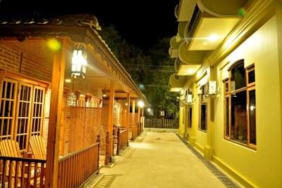 Golden Guest Hotel