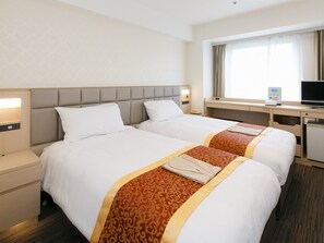 Blackout drapes, iron/ironing board, free WiFi, bed sheets - Day Nice Hotel Tokyo (Tokyo)