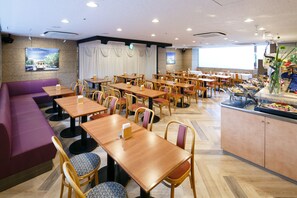 Daily buffet breakfast for a fee - Day Nice Hotel Tokyo (Tokyo)