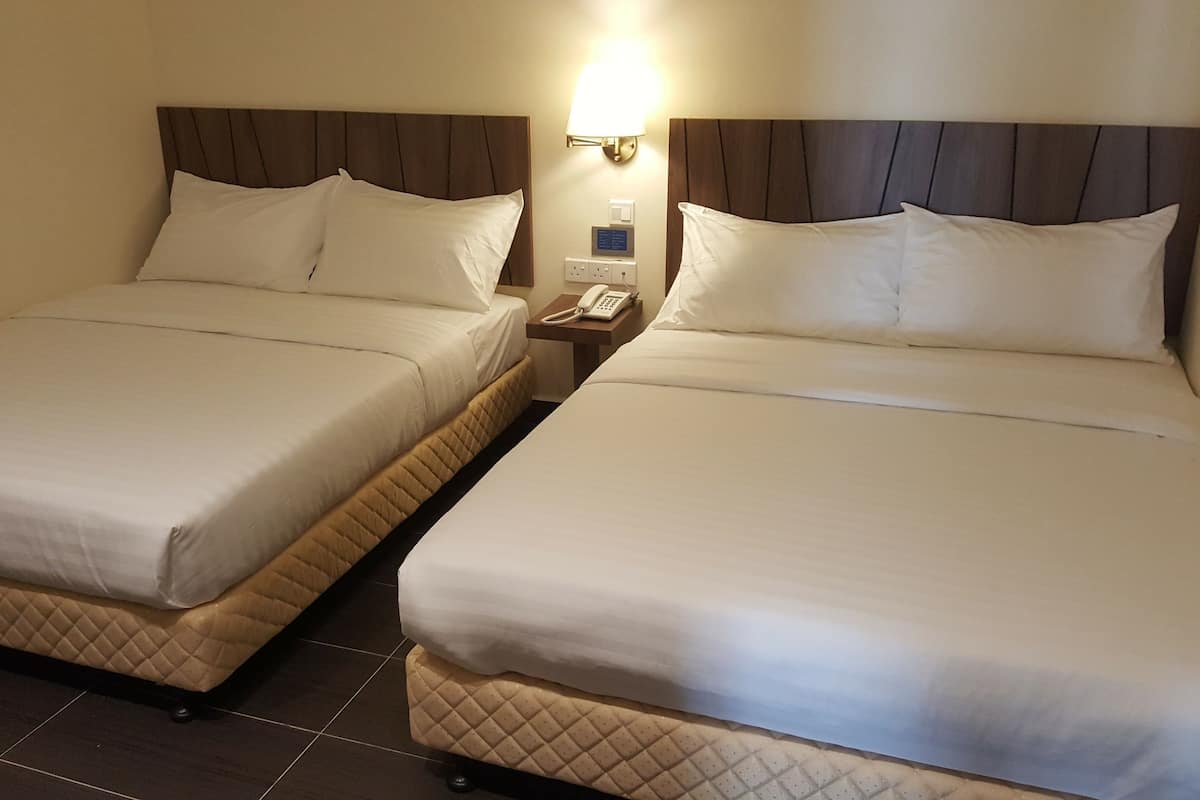 Desk, iron/ironing board, free WiFi, wheelchair access