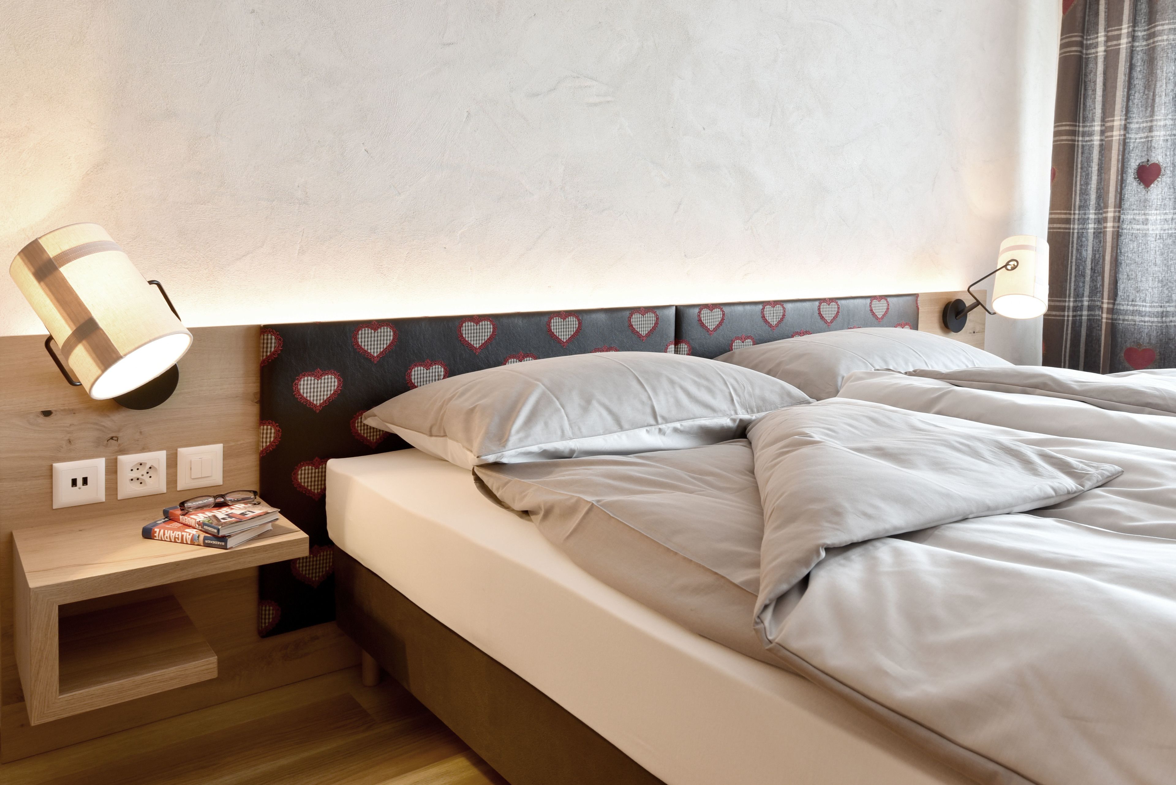 hypo-allergenic bedding, desk, laptop workspace, soundproofing