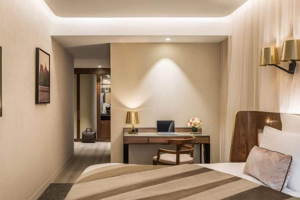 Lakens van Egyptisch katoen, luxe beddengoed, een minibar