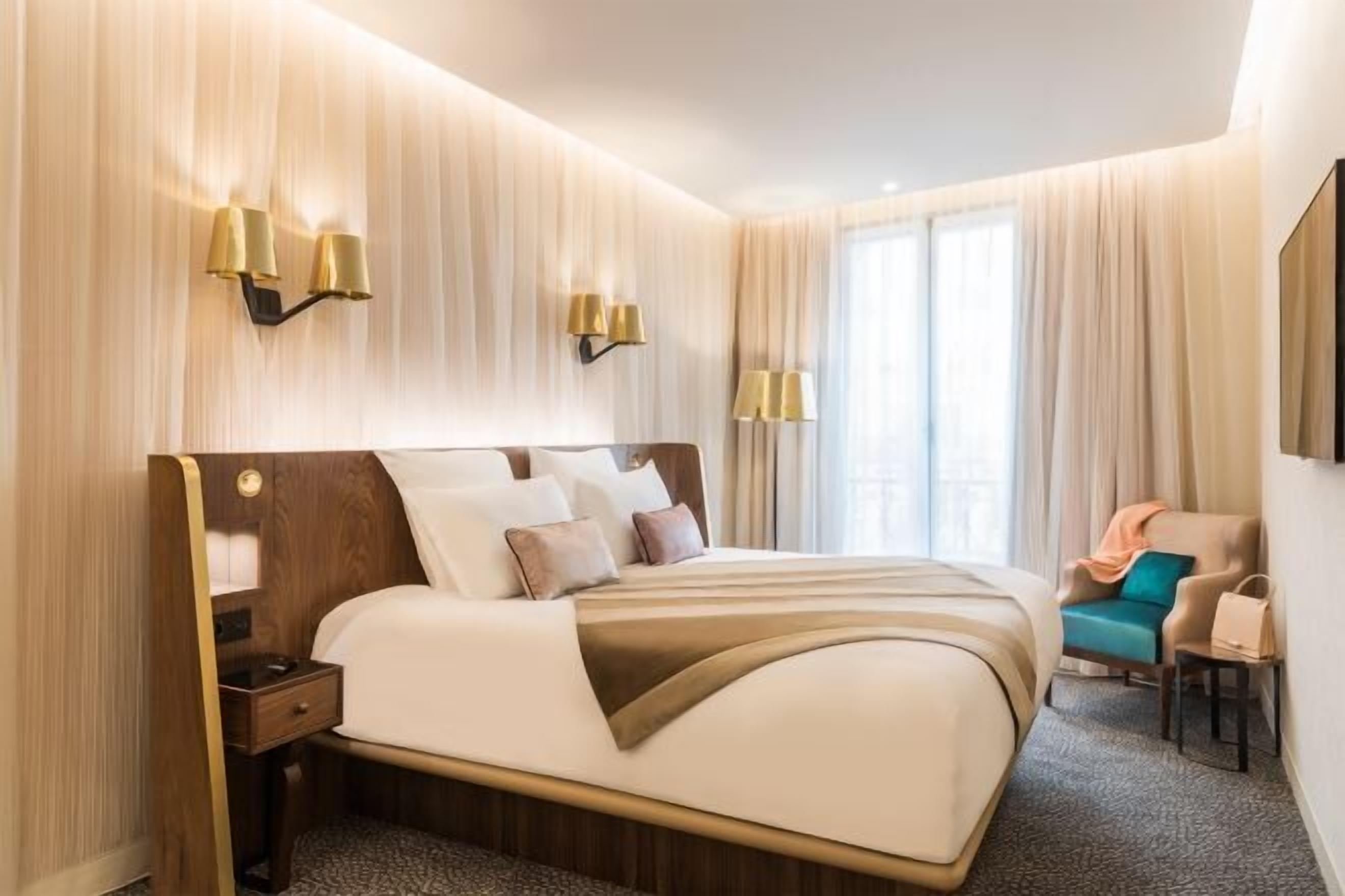 Lakens van Egyptisch katoen, luxe beddengoed, een minibar