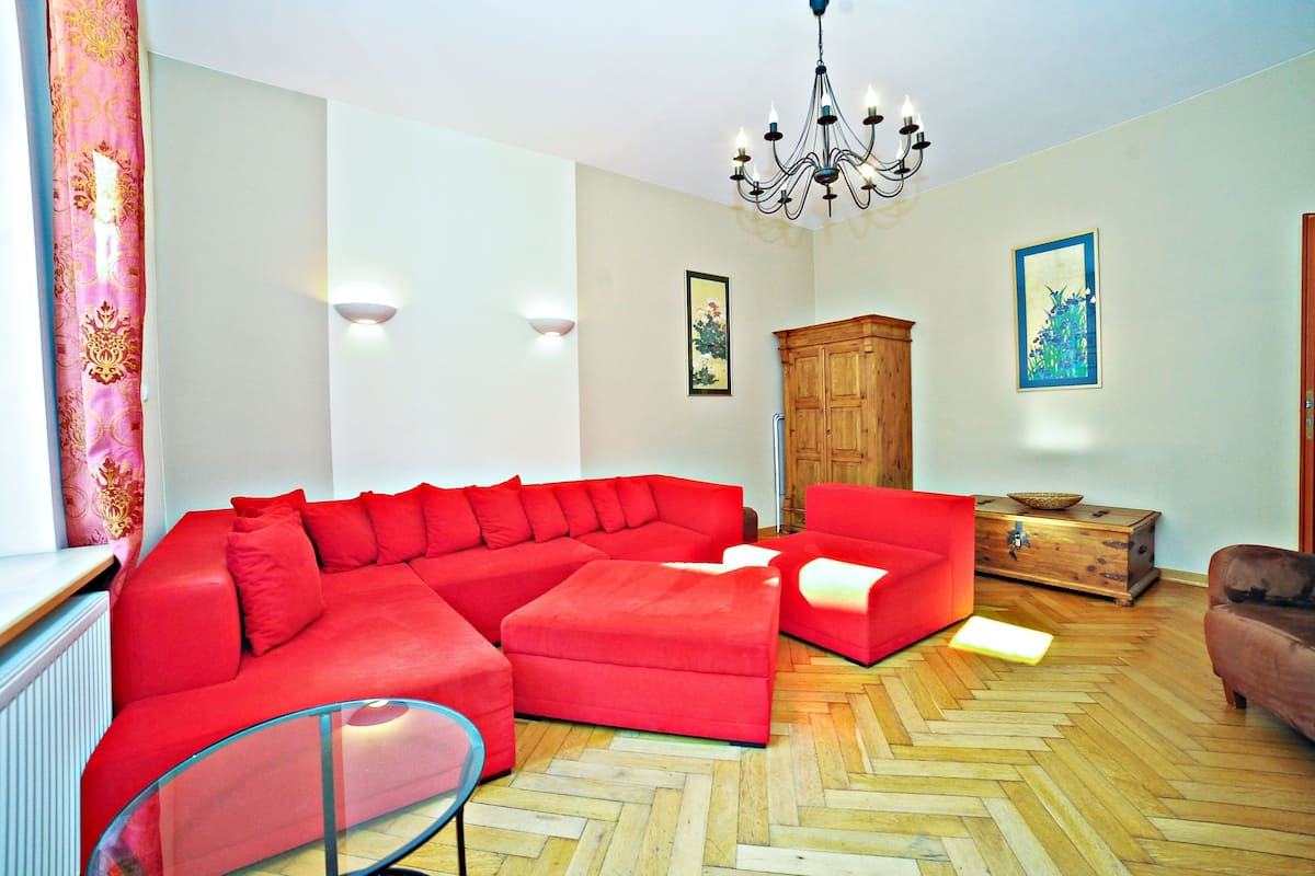 Standard Apartment (Red - ul. Czyzewskiego) | Living room | Flat-screen TV