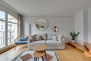 Family Apartment | Living area | Flat-screen TV - Grand Apartments (Sopot)