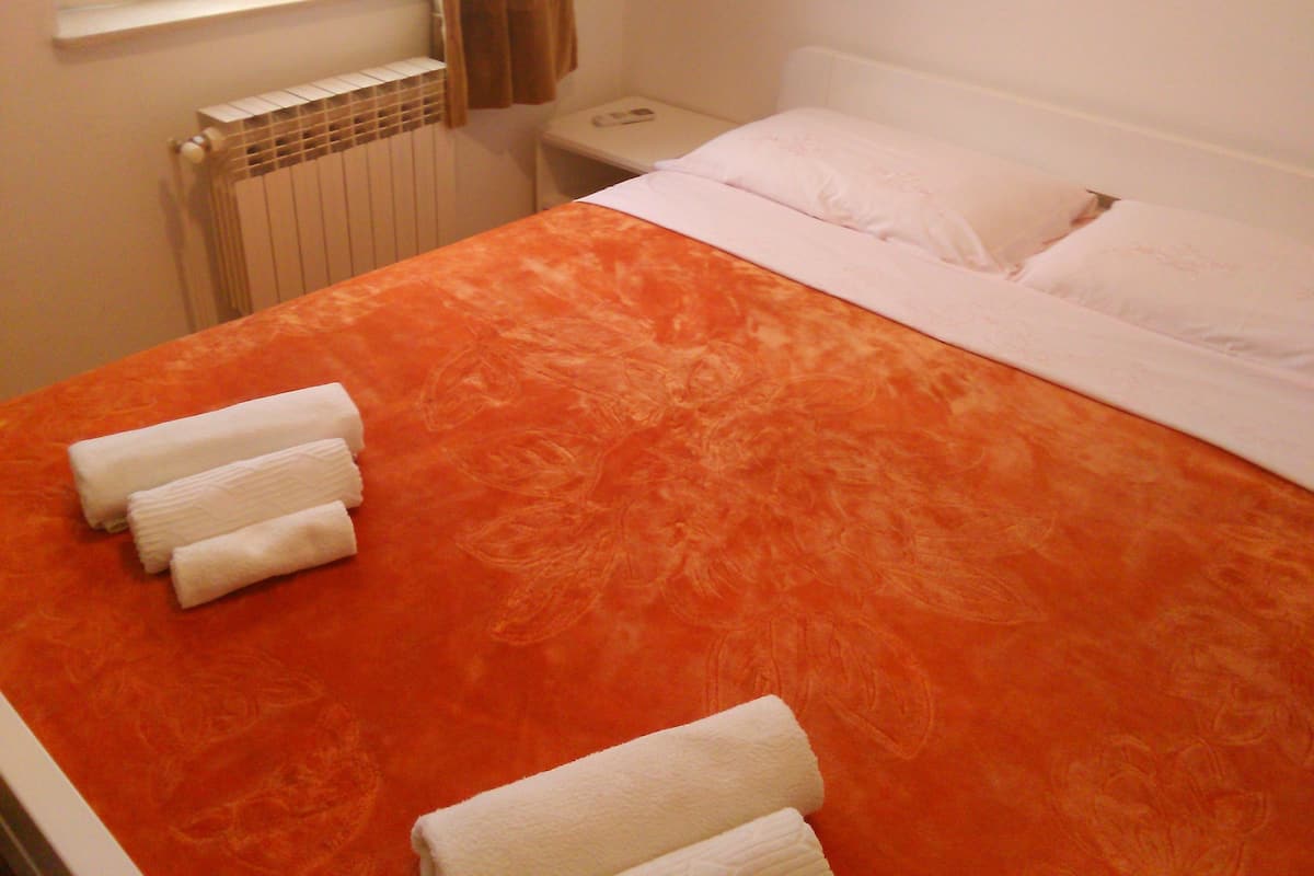 Standard Twin Room | Desk, iron/ironing board (on request), free cots/infant beds, free WiFi