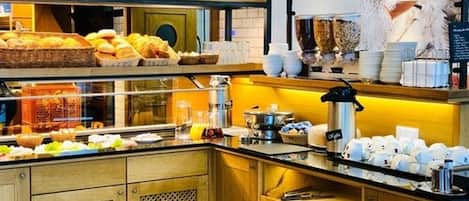 Daily buffet breakfast (EUR 13.50 per person)
