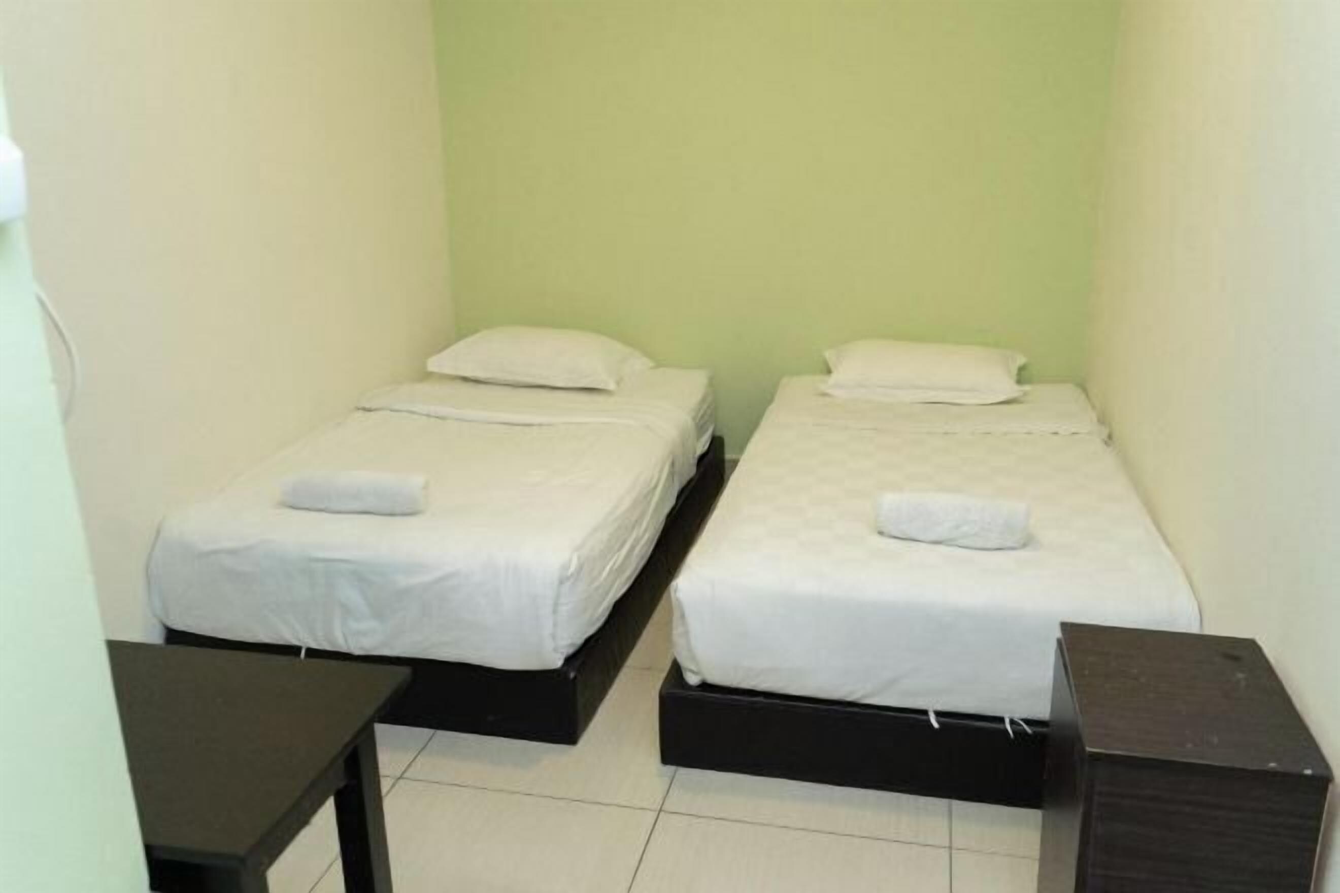 Free WiFi, bed sheets