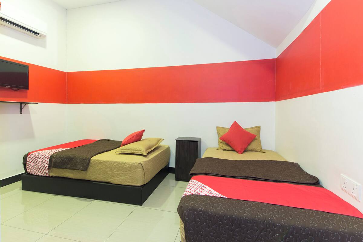 Free WiFi, bed sheets