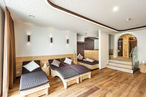 Sauna seca, sauna a vapor