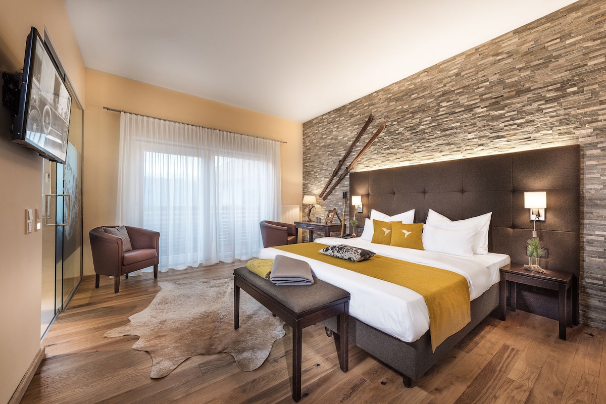 double room (nordkette) | premium bedding, minibar, in-room safe, desk