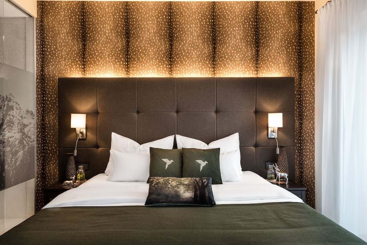 double room (waldzauber) | premium bedding, minibar, in-room safe, desk