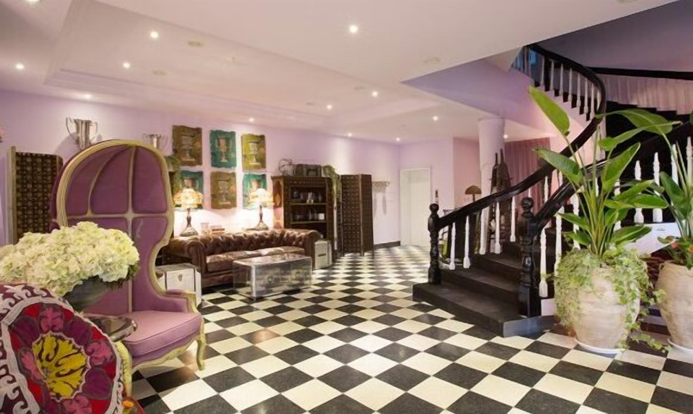 Sala de estar en el lobby