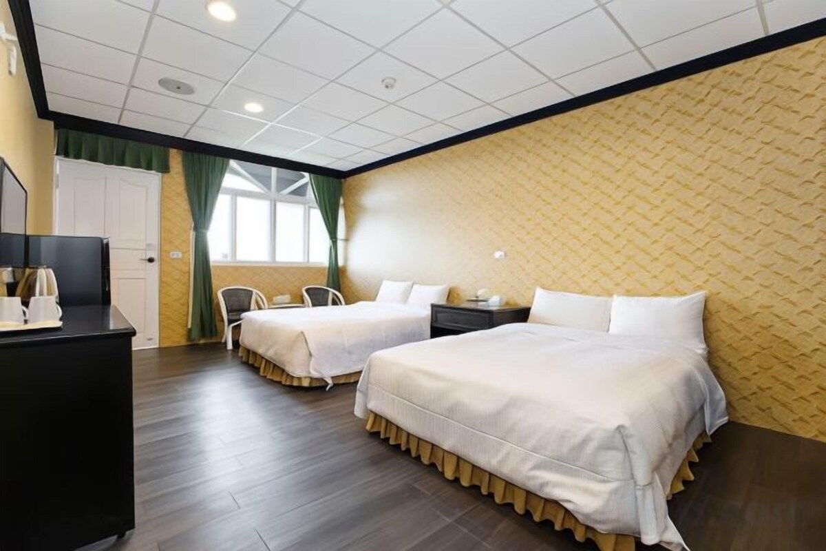Blackout drapes, WiFi (free), bed sheets