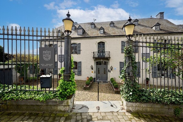 Exterior - Hotel la Malle Poste (Rochefort)