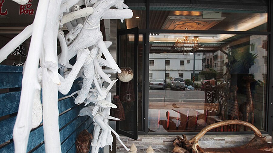 3D Sunflower Embossed B&B