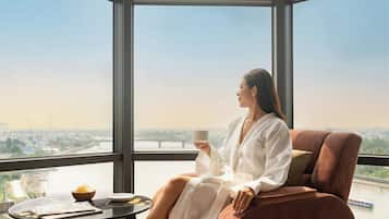 Sauna, steam room, body treatments, facials