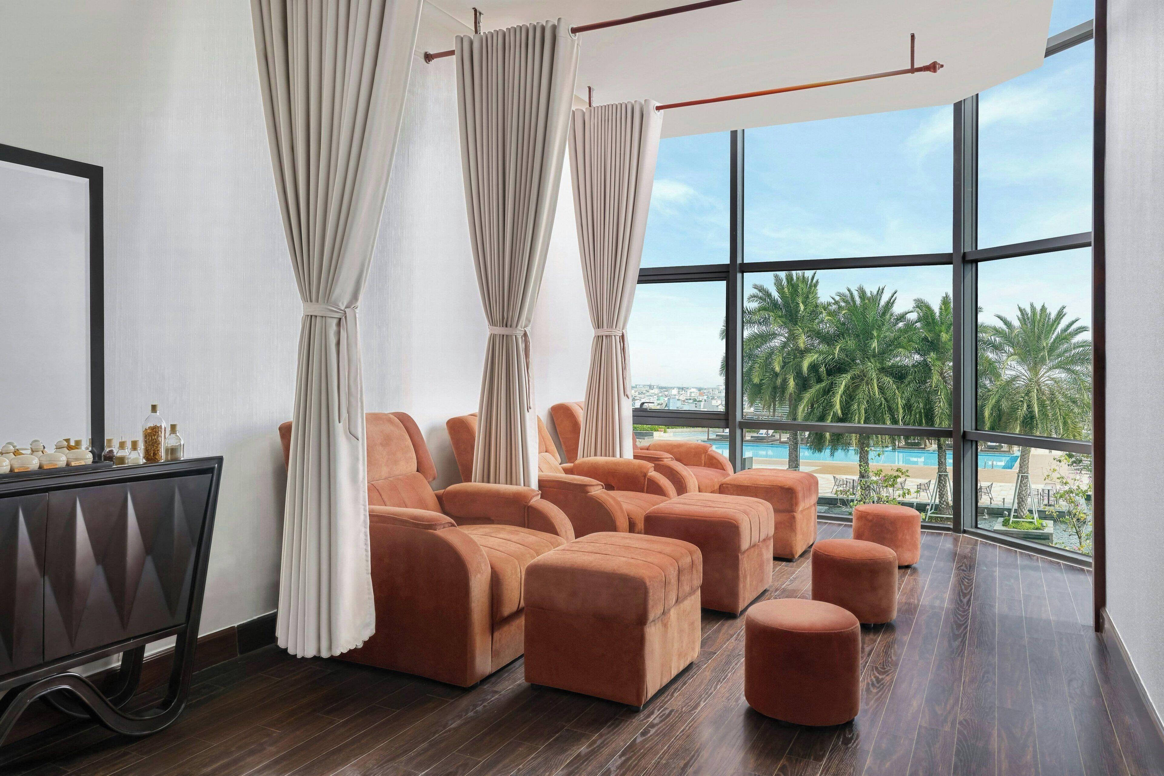 sauna, steam room, body treatments, facials