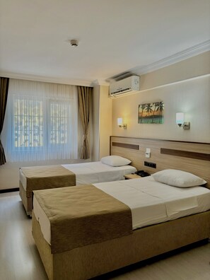 In-room safe, desk, free WiFi - Gold Hotel (Istanbul)
