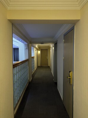 In-room safe, desk, free WiFi - Gold Hotel (Istanbul)
