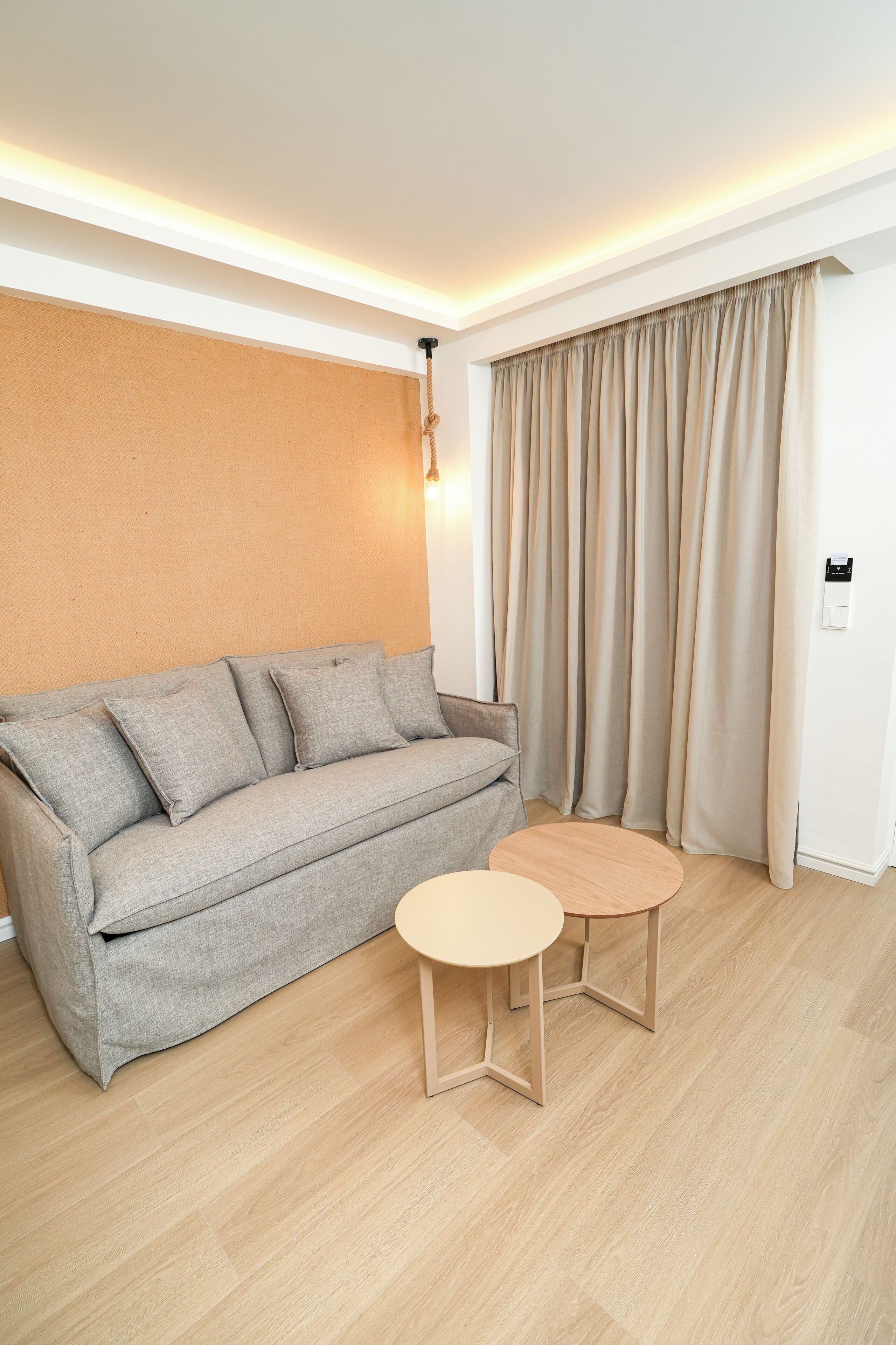 junior room | 1 bedroom, in-room safe, individually decorated, individually furnished