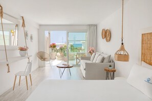 Chambre Deluxe | Coffre-fort, décor unique, ameublement unique, bureau
