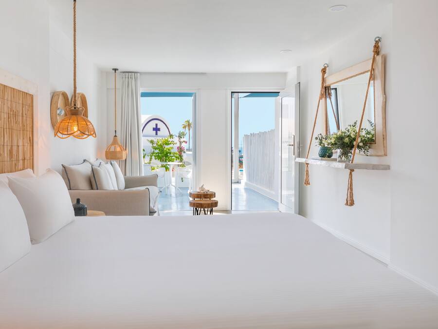 Caja de seguridad en la habitación y decoración personalizada