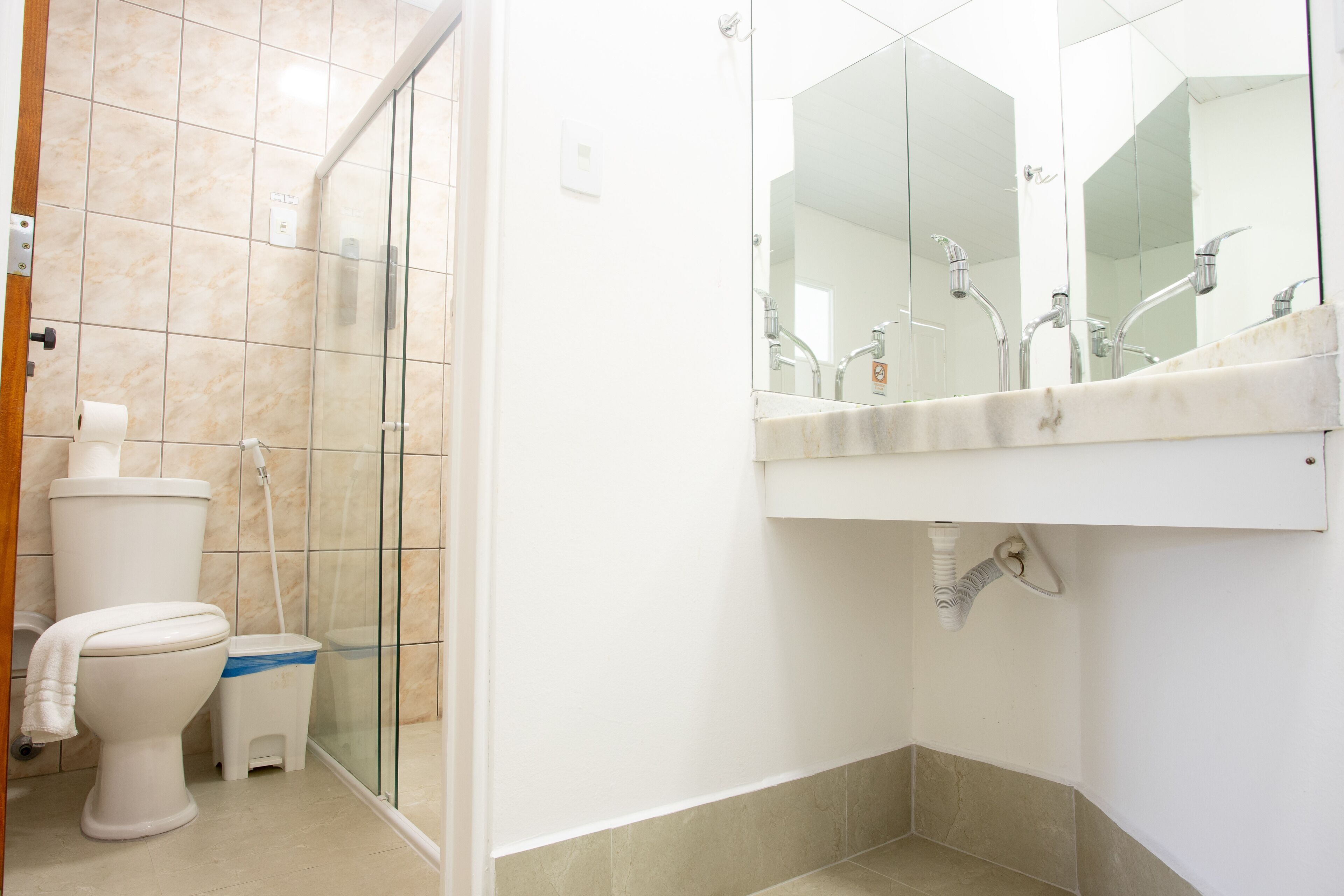 executive double - 1 double bed | minibar, blackout curtains, free wifi, bed sheets